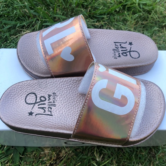 Sandals - Picture 2 of 3